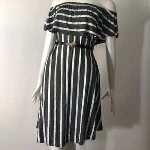 Off the shoulder stripped dress with pockets